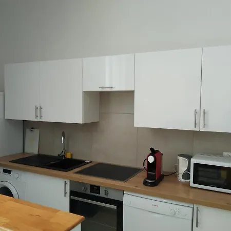 Apartment F3 Plein Centre, Refait A Neuf, 50 M Des Plages Saint-Raphael (Var)