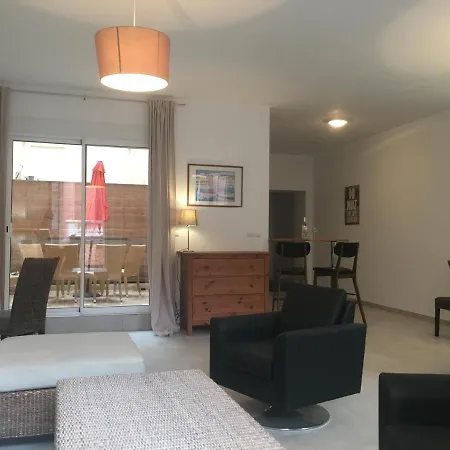 Apartment F3 Plein Centre, Refait A Neuf, 50 M Des Plages Saint-Raphael (Var)