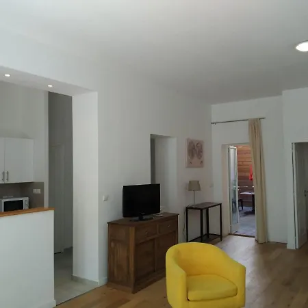F3 Plein Centre, Refait A Neuf, 50 M Des Plages Apartment *