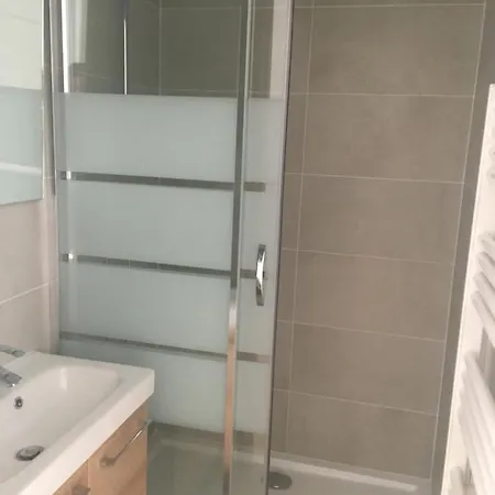 Apartment F3 Plein Centre, Refait A Neuf, 50 M Des Plages Saint-Raphael (Var)