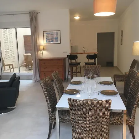 F3 Plein Centre, Refait A Neuf, 50 M Des Plages Apartment Saint-Raphael (Var)