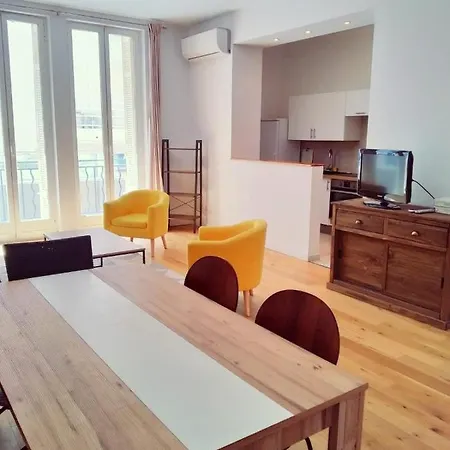 F3 Plein Centre, Refait A Neuf, 50 M Des Plages Apartment *