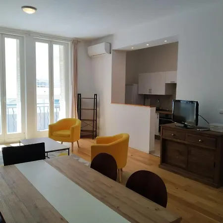 F3 Plein Centre, Refait A Neuf, 50 M Des Plages Apartment *