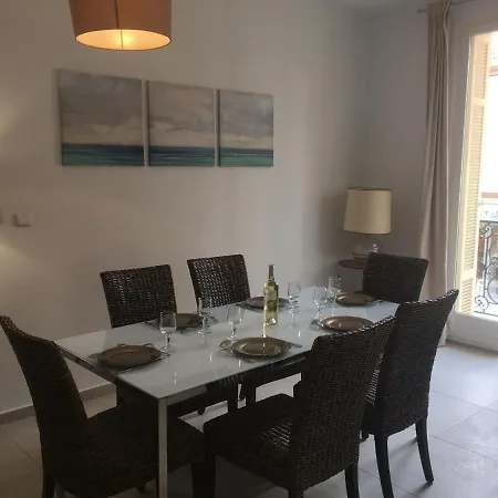 F3 Plein Centre, Refait A Neuf, 50 M Des Plages Apartment Saint-Raphael (Var)